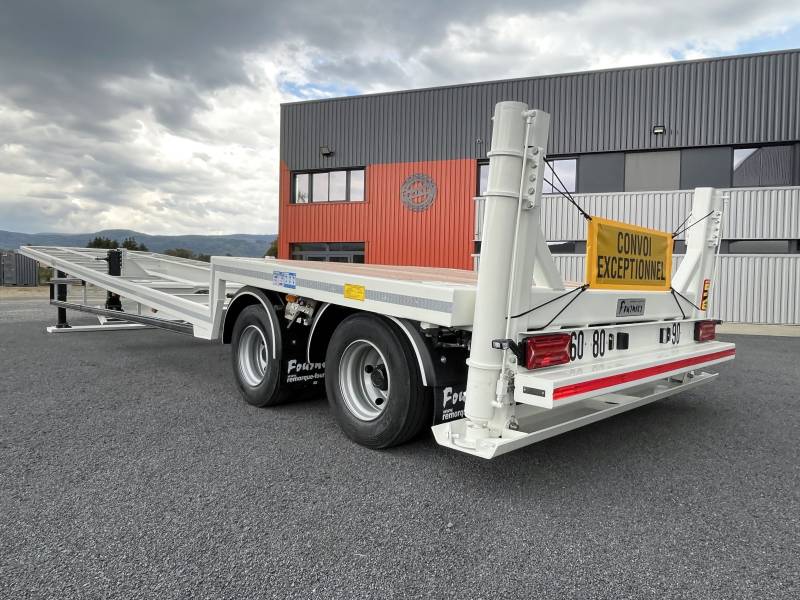 Application peinture de finition INTERTHANE 990E sur châssis poids lourds près de Saint-Etienne