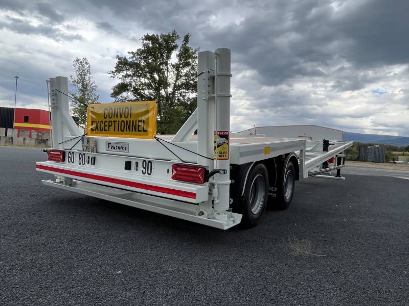 Application peinture de finition INTERTHANE 990E sur châssis poids lourds près de Saint-Etienne